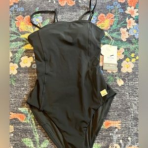 NWT Vuori Dune One Piece Swimsuit